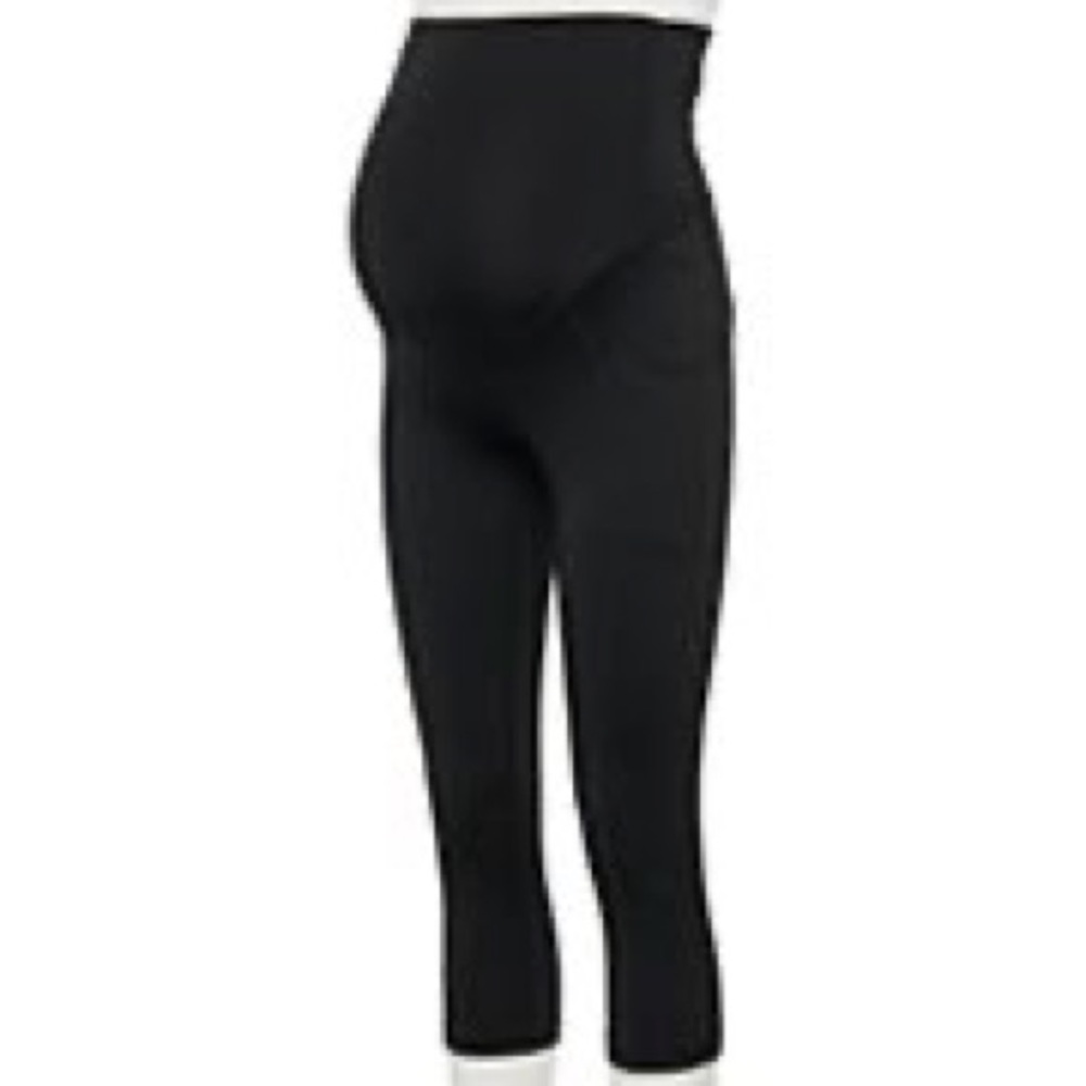 Maternity Tek Gear® Workout Capri Leggings
LARGE, Black
